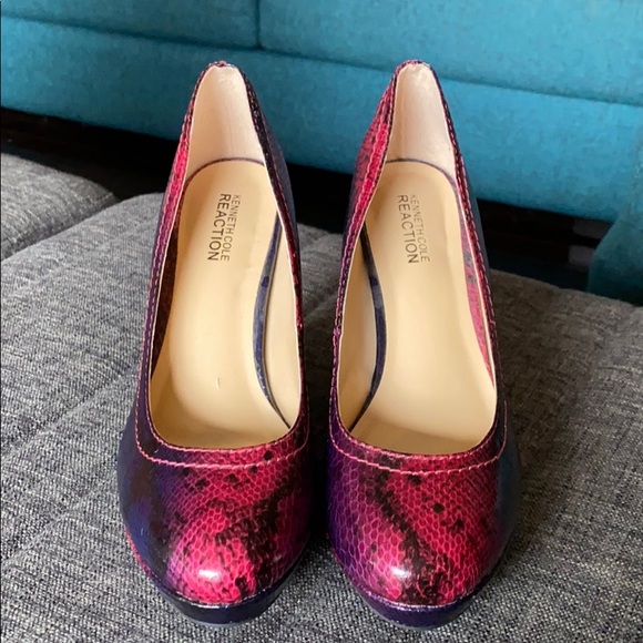 Kenneth Cole Reaction Proto Graph Platform Heels - Picture 2 of 7